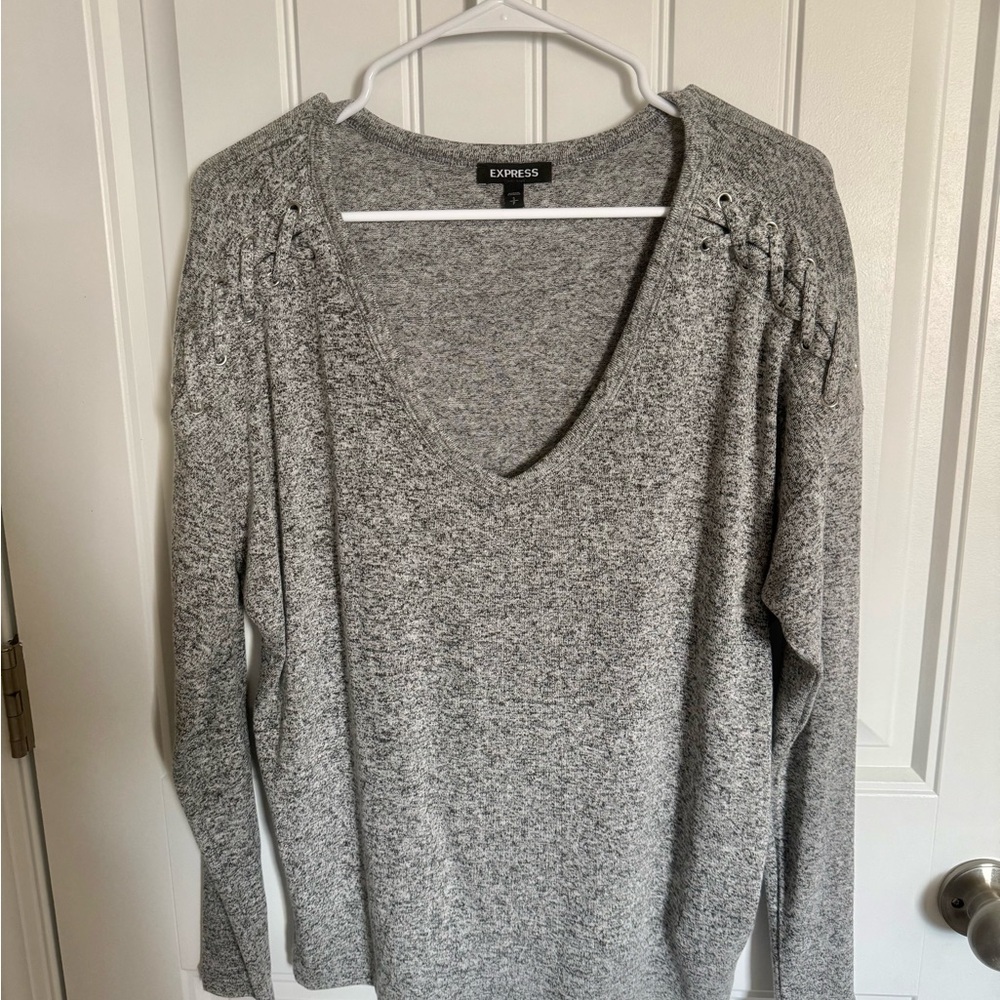 Express Heather Gray V-Neck long sleeve gray pullover braided shoulder accent